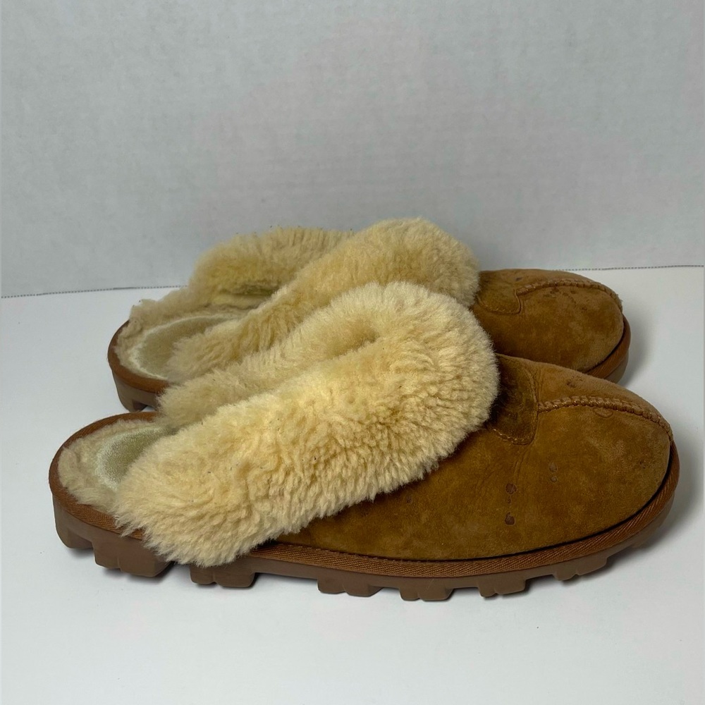 Uggs Slippers Size 9  Brown In Color